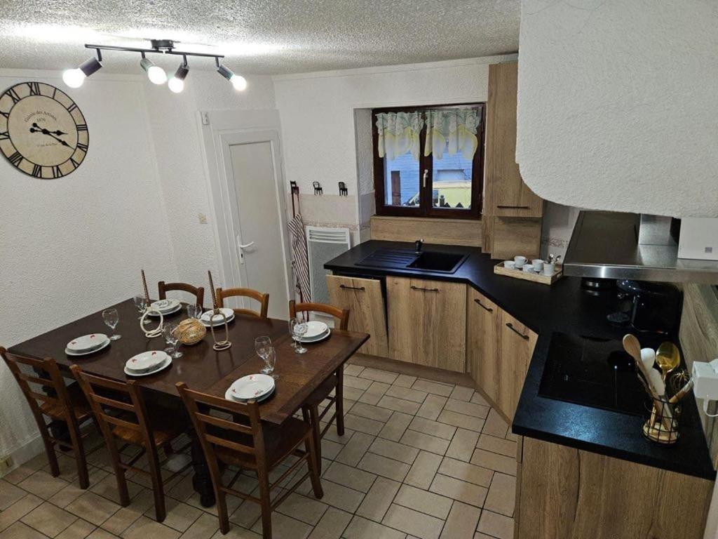 La Maisonnee Heureuse La Bresse Extérieur photo